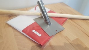 Zestaw flagowy elewacyjny (flaga, drzewiec, uchwyt)